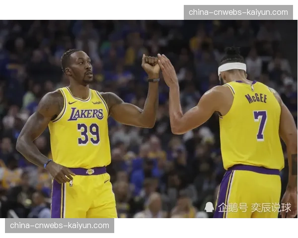 自由球员市场动态：老将中锋蒂芙尼-海耶斯宣布加盟亚特兰大梦想