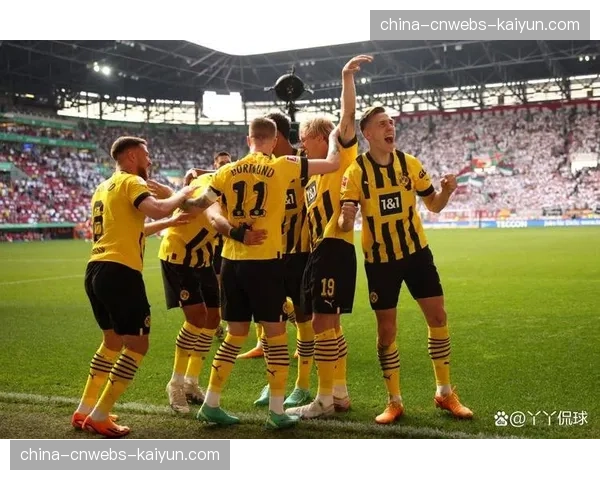 汉堡1-1奥格斯堡，保级区局势相对平稳